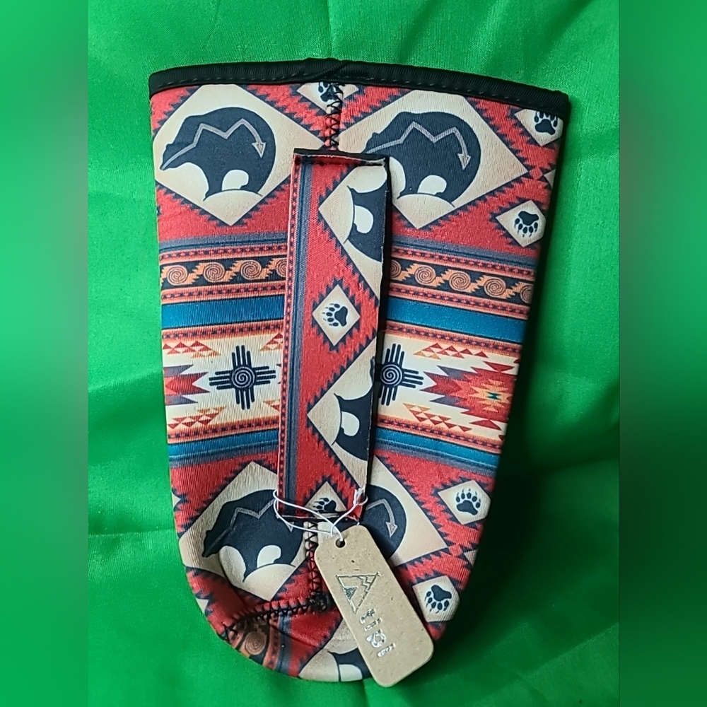 Western Navajo Aztec Bear 30 oz. Tumbler Drink Sleeve with Handle New With Tags